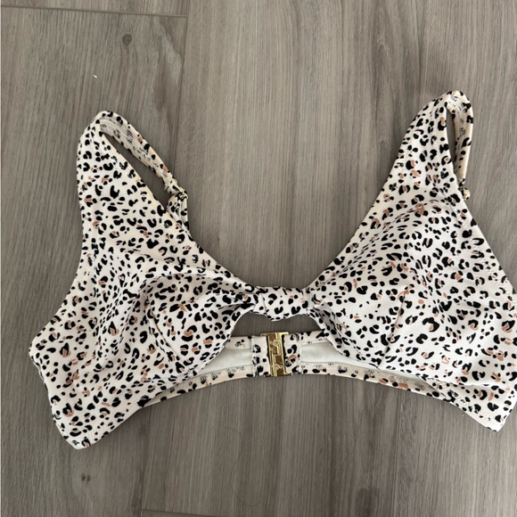 H&M Animal Print Bikini Top - Picture 2 of 4